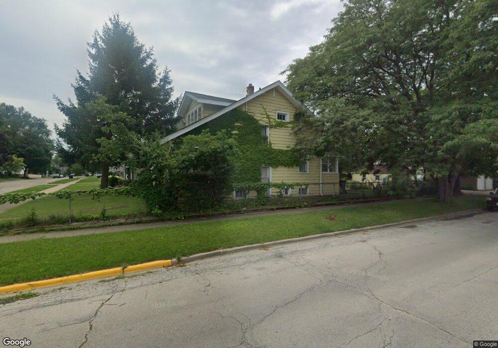 934 Hickory St, Waukegan, IL 60085 - photo 1