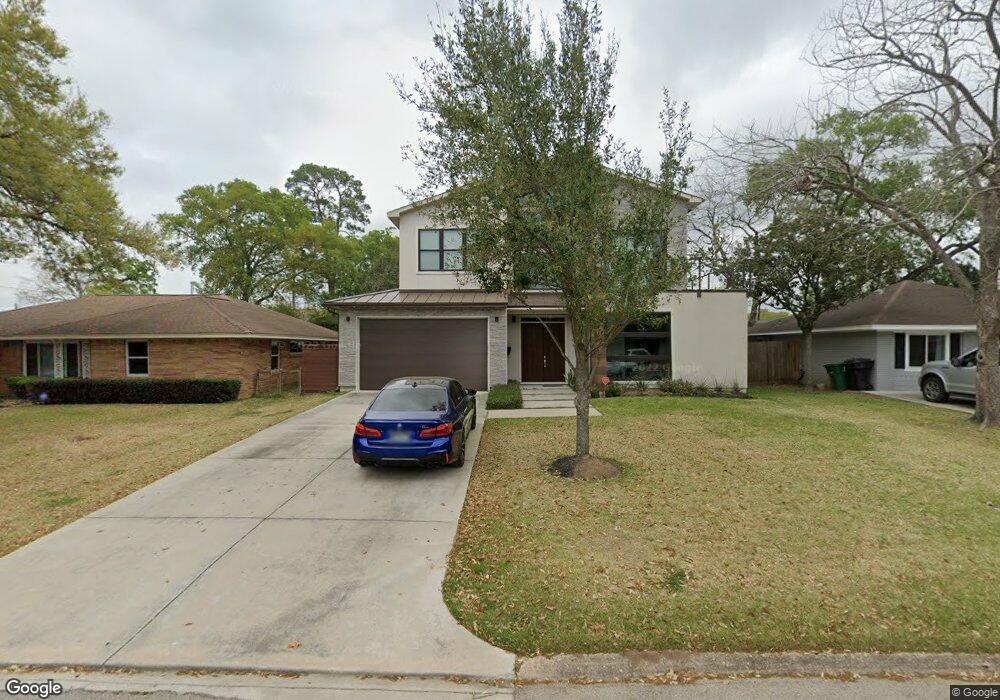 2106 Nina Ln, Houston, TX 77018 - photo 1