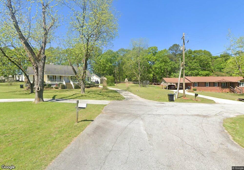 127 Maple Dr, Barnesville, GA 30204 - photo 1