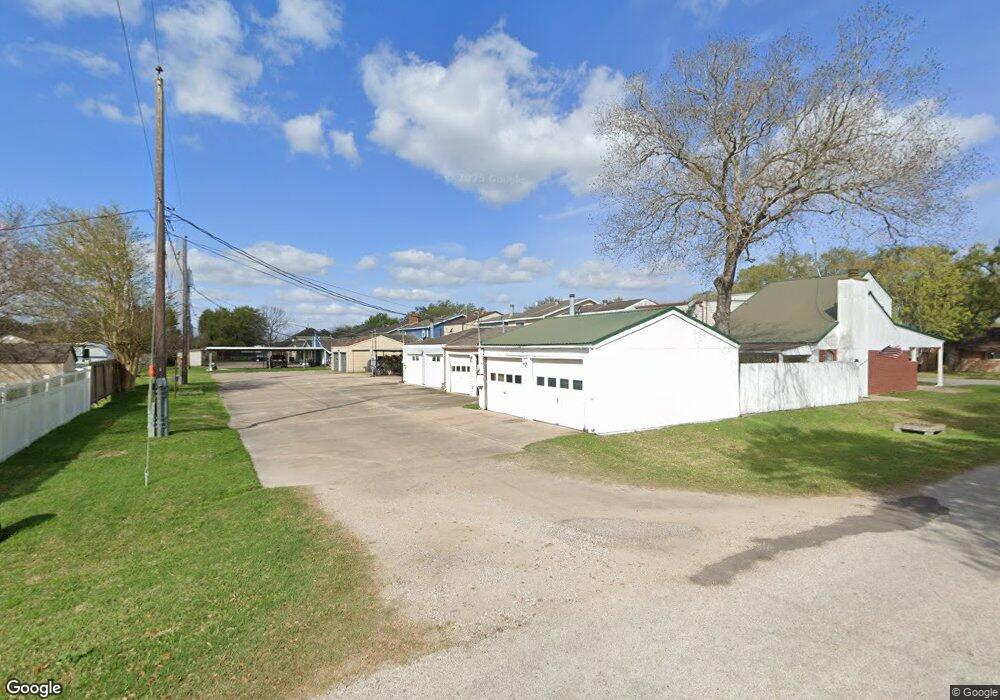 817 Clubside Dr, East Bernard, TX 77435 - photo 1