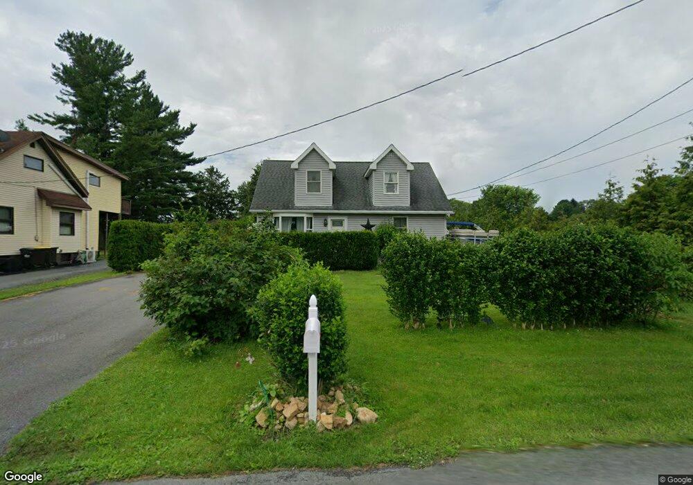 571 Monocacy Dr, Bath, PA 18014 - photo 1