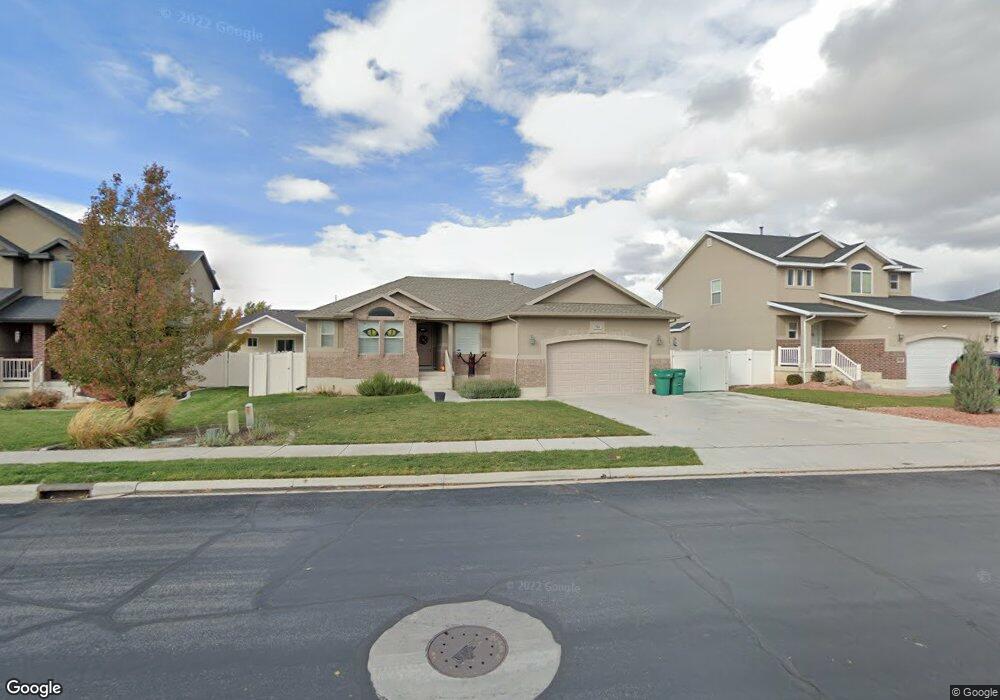 780 Weaver Ln, Layton, UT 84041 - photo 1