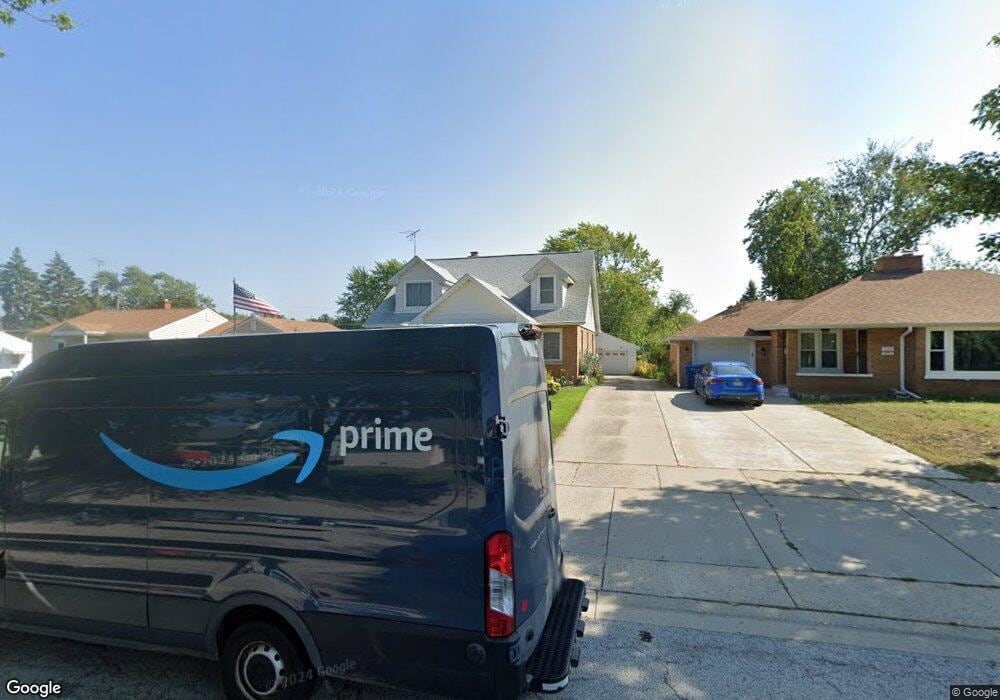 2121 Pearsall Pkwy, Waukegan, IL 60085 - photo 1