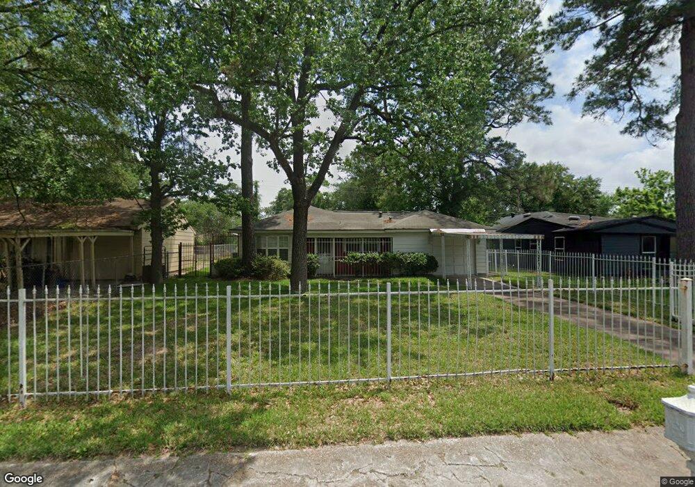 7318 Parker Rd, Houston, TX 77016 - photo 1