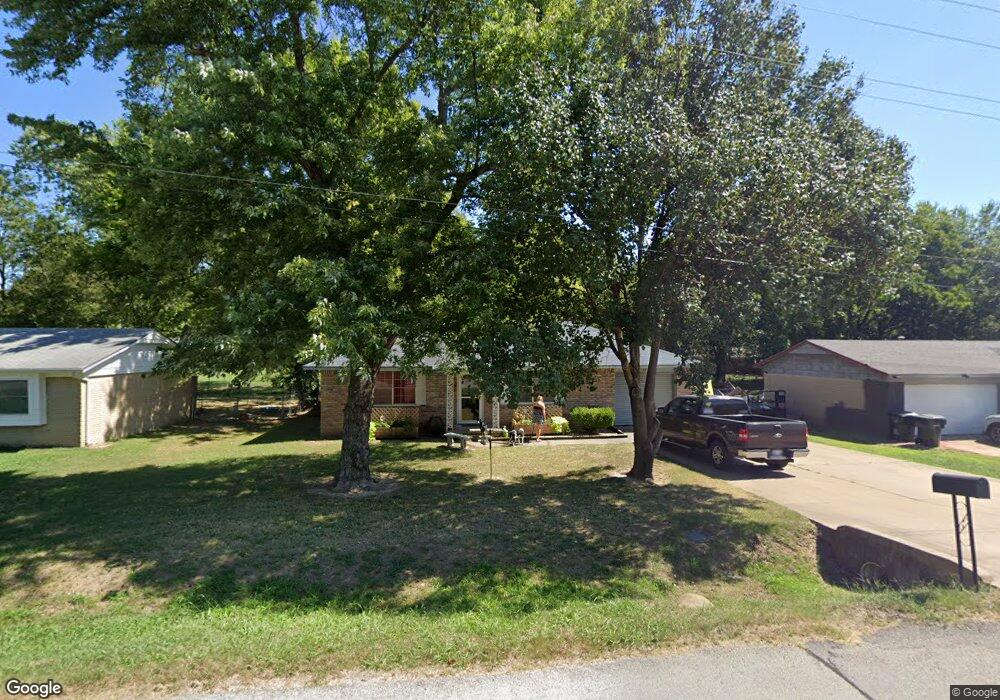 1004 S Choctaw Ave, Claremore, OK 74017 - photo 1