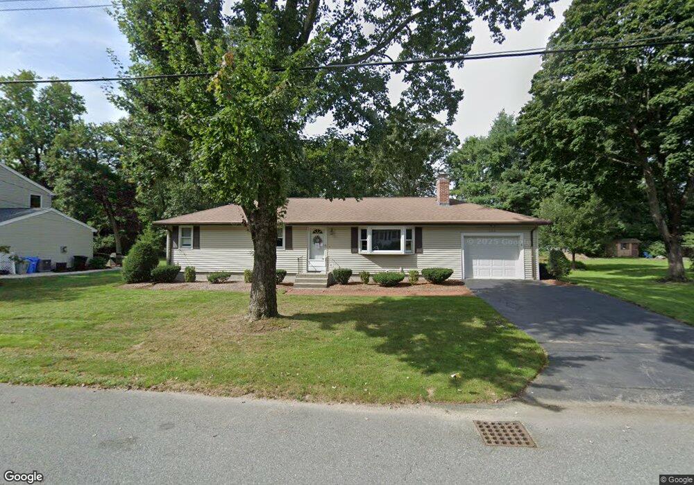 320 Marked Tree Rd, Holliston, MA 01746 - photo 1