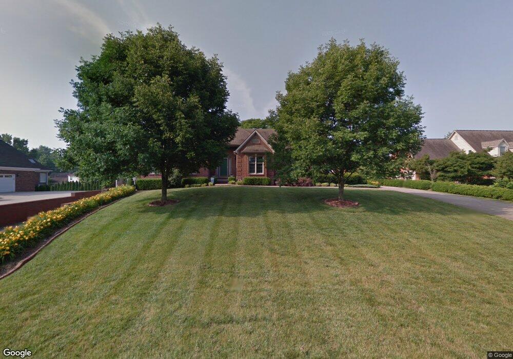 413 Farmbrook Cir, Frankfort, KY 40601 - photo 1