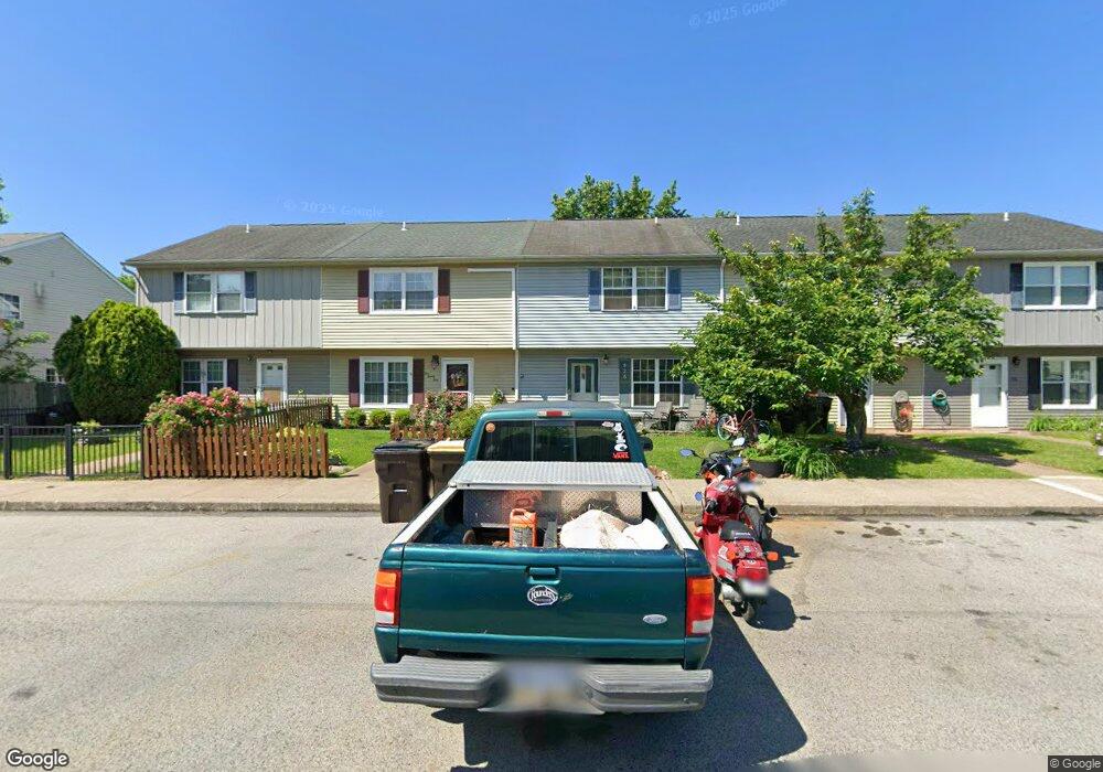 526 Blaker Dr, East Greenville, PA 18041 - photo 1