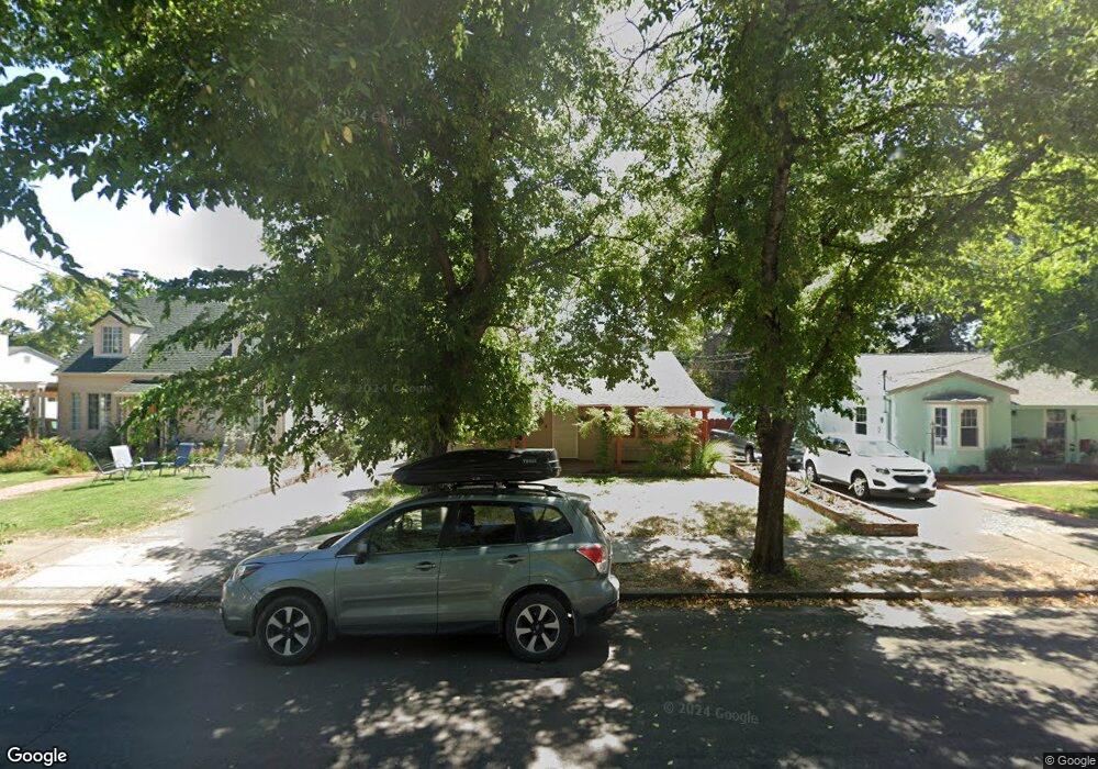 834 Lakeview Dr, Redding, CA 96001 - photo 1