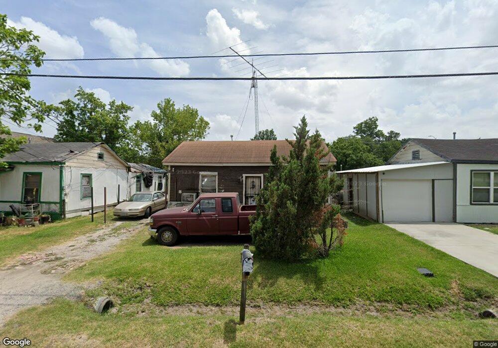 885 Chas Ln, Houston, TX 77091 - photo 1