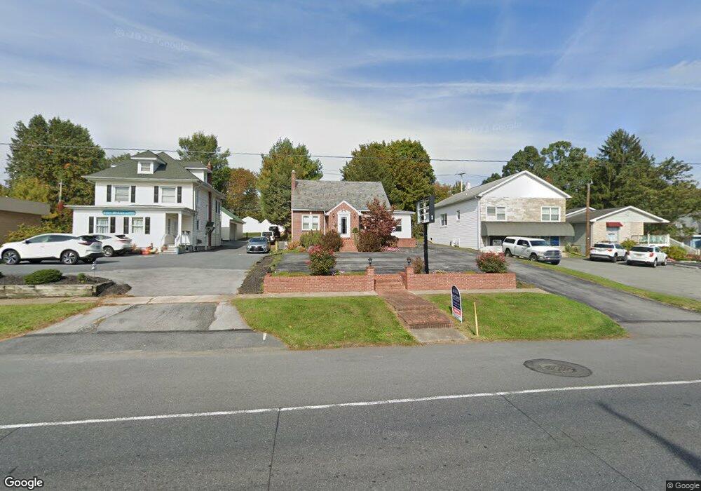 1229 E Chocolate Ave, Hershey, PA 17033 - photo 1