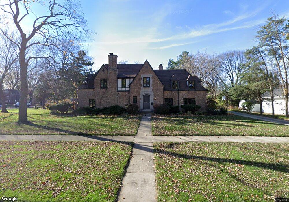 69 S Calumet Ave, Aurora, IL 60506 - photo 1