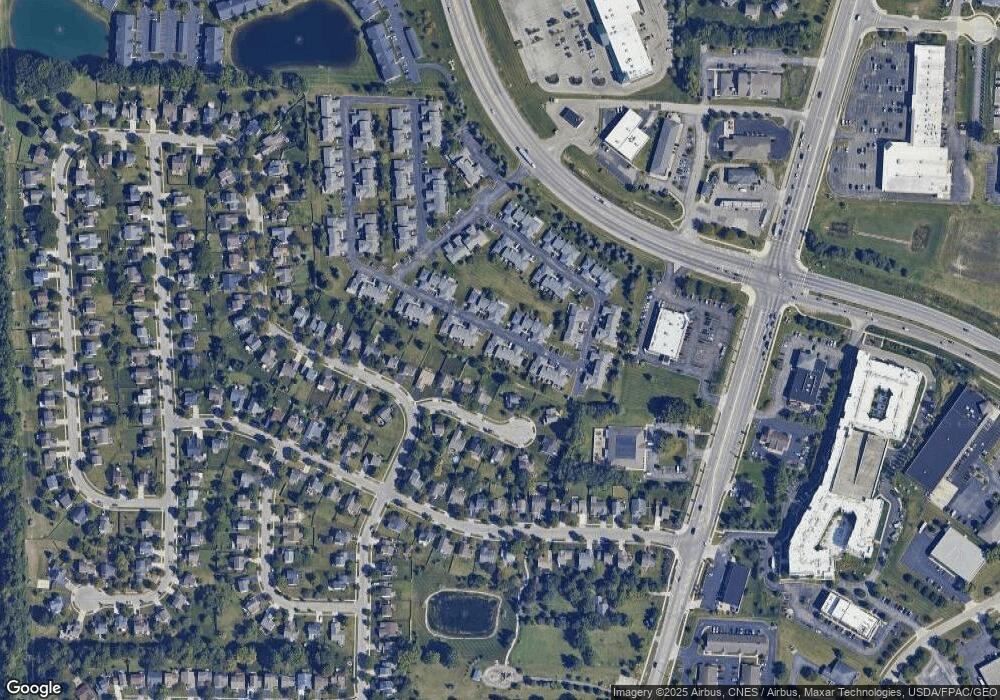 733 Parkbluff Way unit 733, Lewis Center, OH 43035 - photo 1