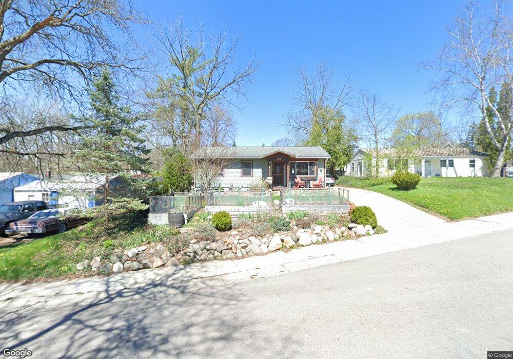 606 Cressfield Ln, Ann Arbor, MI 48103 - photo 1