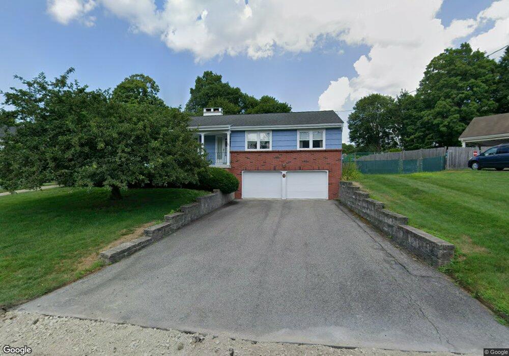 33 Windsor Park Rd, Lowell, MA 01852 - photo 1