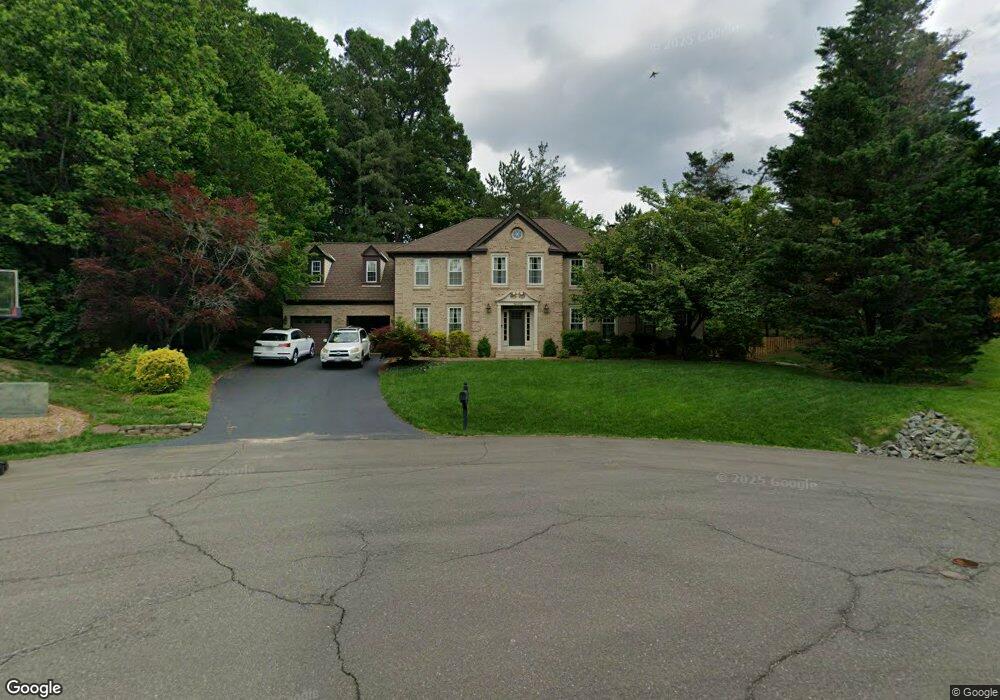 10802 Fieldwood Dr, Fairfax, VA 22030 - photo 1