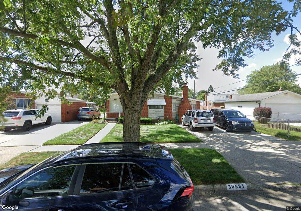 30581 Spybrook St, Roseville, MI 48066 - photo 1