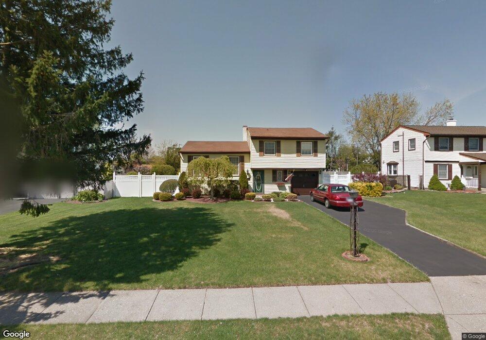 28 Jenny Ln, Holtsville, NY 11742 - photo 1