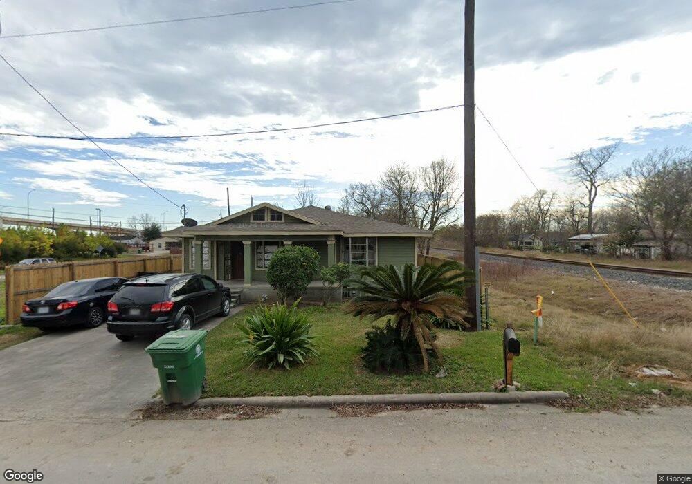 3502 Melbourne St, Houston, TX 77026 - photo 1
