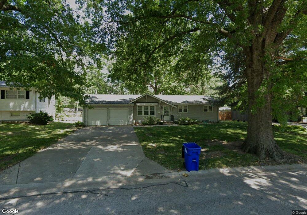 7405 Larsen Ln, Shawnee, KS 66203 - photo 1