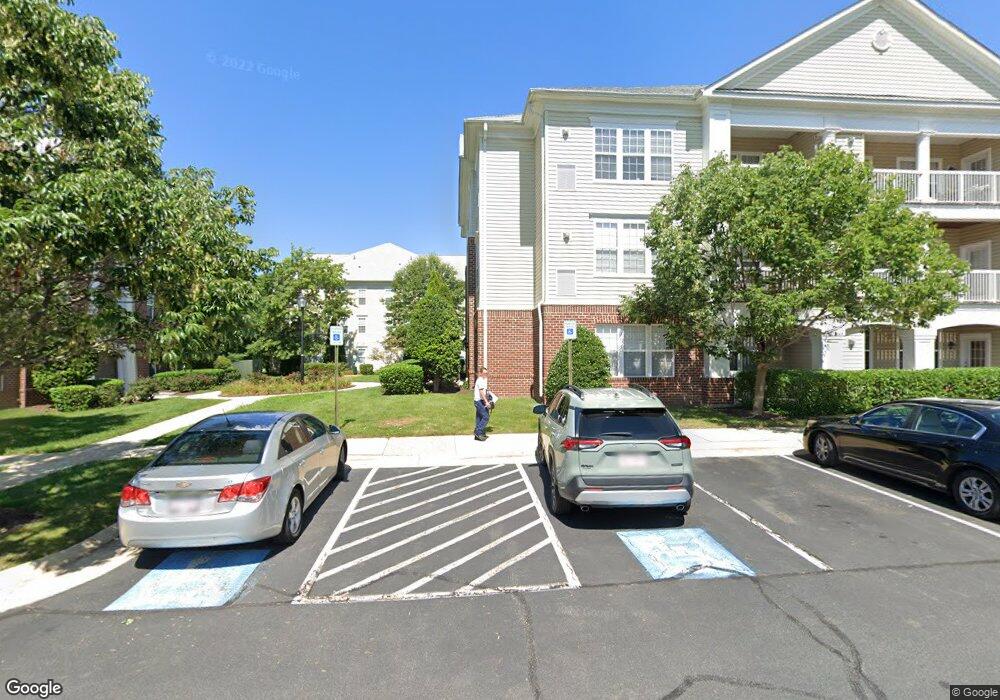 42496 Mayflower Terrace unit 102, Ashburn, VA 20148 - photo 1