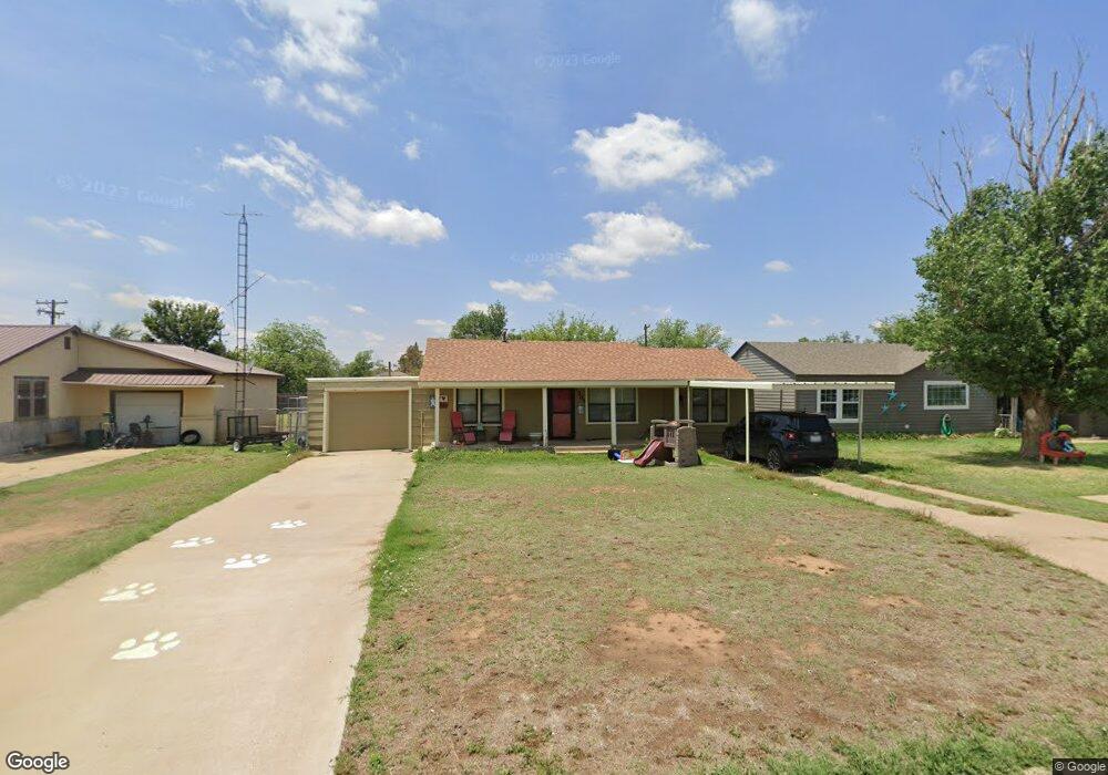 1305 Travis St, Plainview, TX 79072 - photo 1