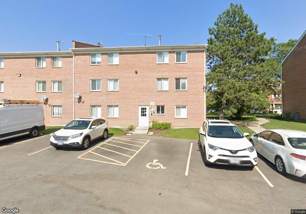 676 Quincy Bridge Ln unit 301, Glenview, IL 60025 - photo 1