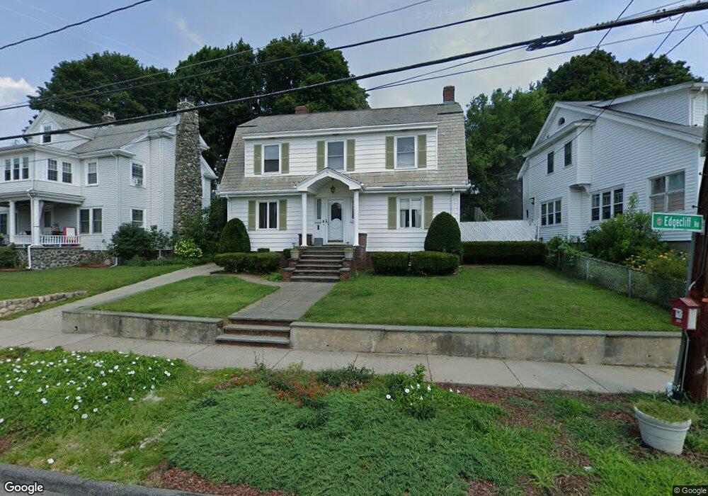 4 Edgecliff Rd, Watertown, MA 02472 - photo 1