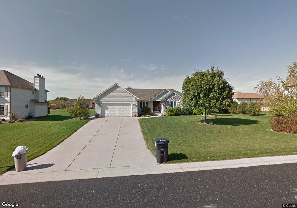 W136N6609 Cobblestone Dr, Menomonee Falls, WI 53051 - photo 1