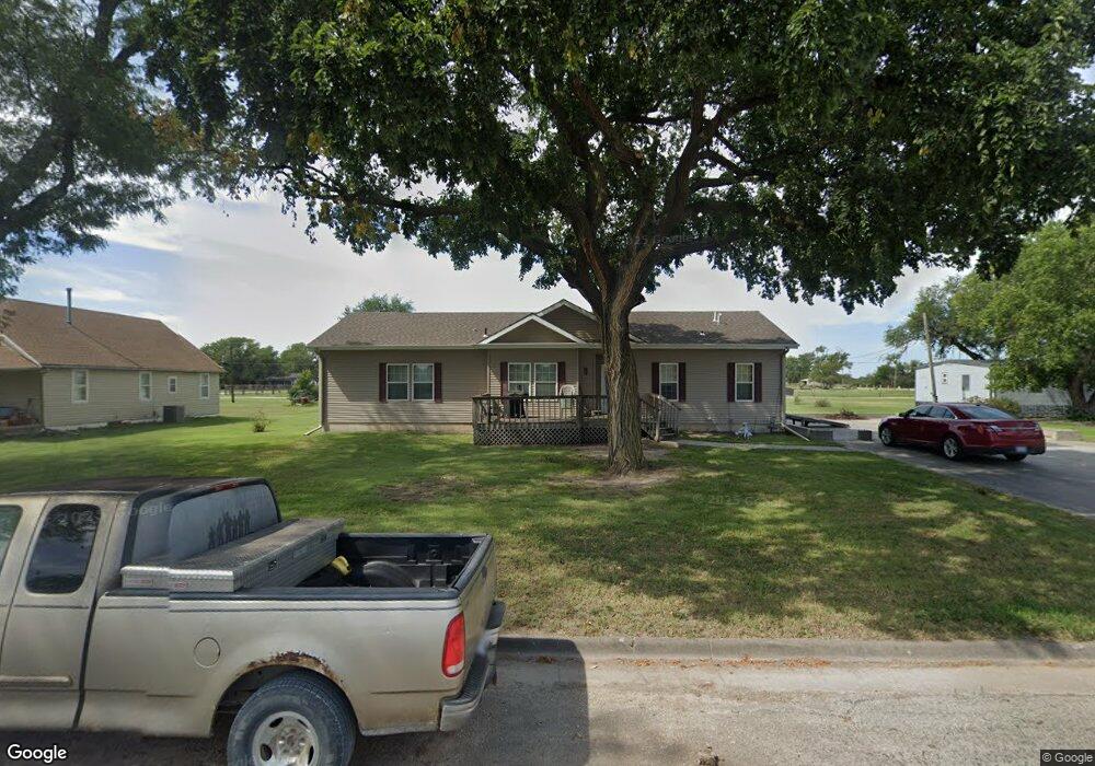 315 N 5th St, Osborne, KS 67473 - photo 1