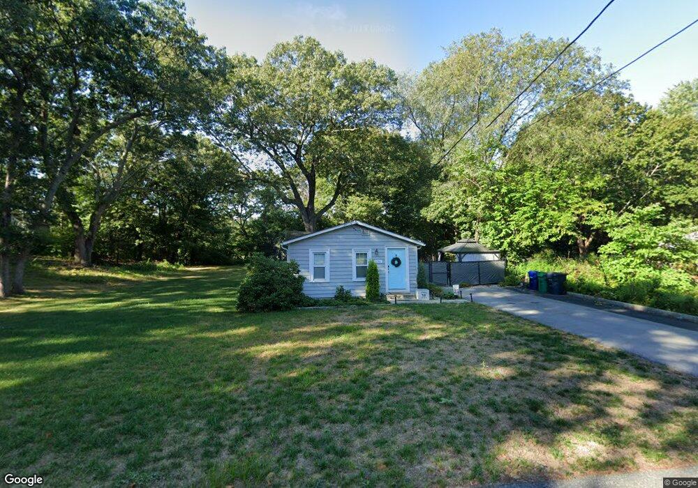 136 Staples Ave, Warwick, RI 02886 - photo 1