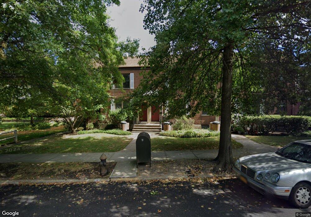 6983 Park Dr E unit A, Flushing, NY 11367 - photo 1