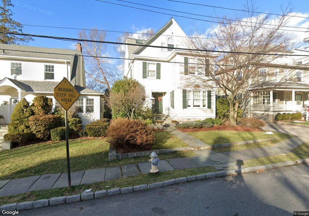 9 Hobart St, Bronxville, NY 10708 - photo 1