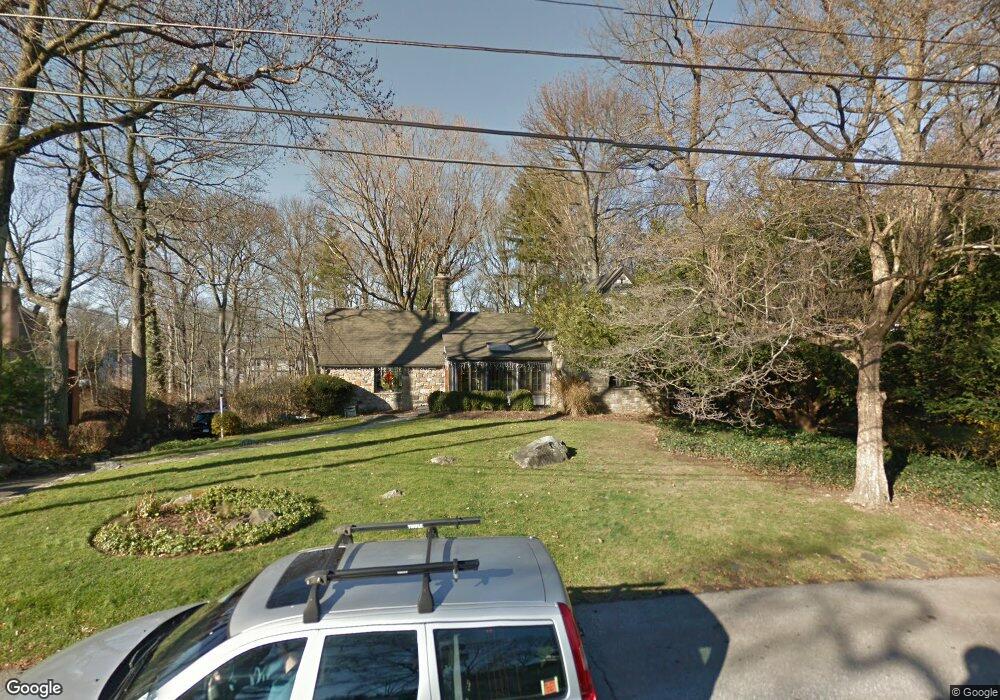 18 Crescent Rd, Riverside, CT 06878 - photo 1