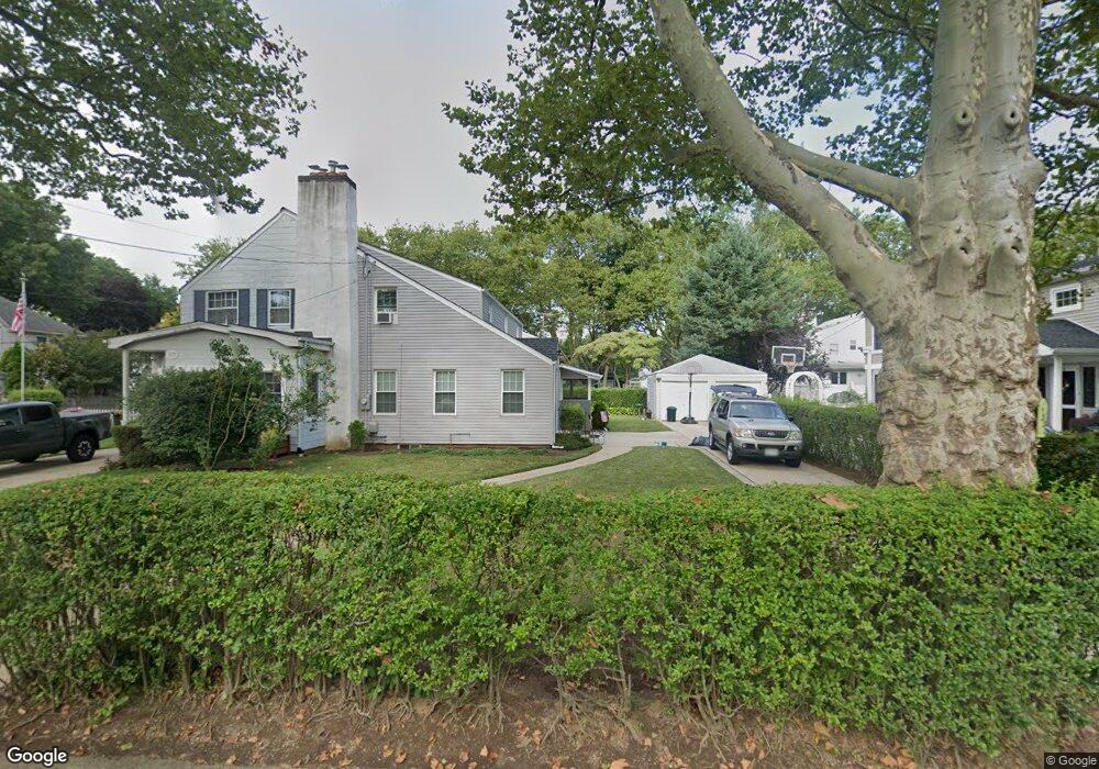 111 Elton Rd, Garden City, NY 11530 - photo 1