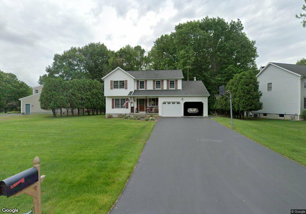 6985 Suzanne Ln, Schenectady, NY 12303 - photo 1