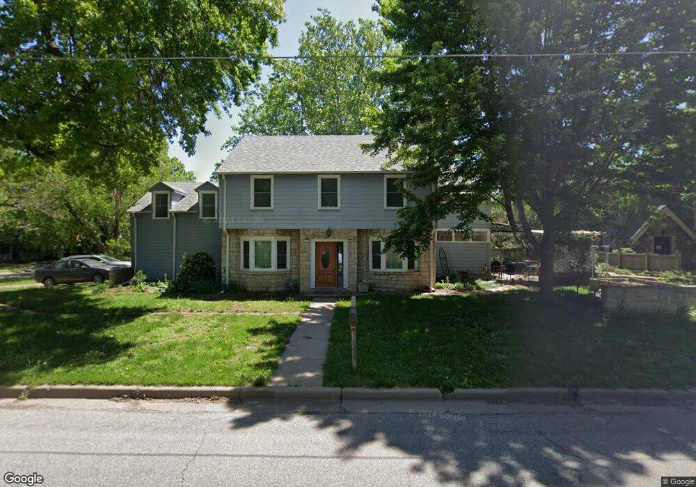 1400 SW Oakley Ave, Topeka, KS 66604 - photo 1