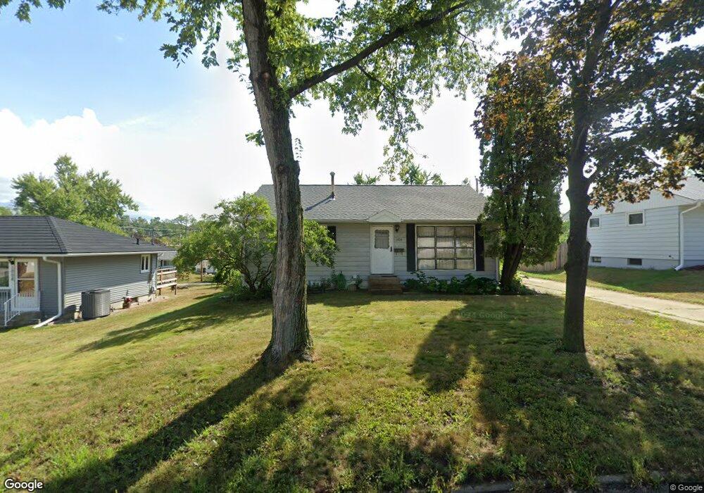 1100 Brockman Dr SE, Cedar Rapids, IA 52403 - photo 1