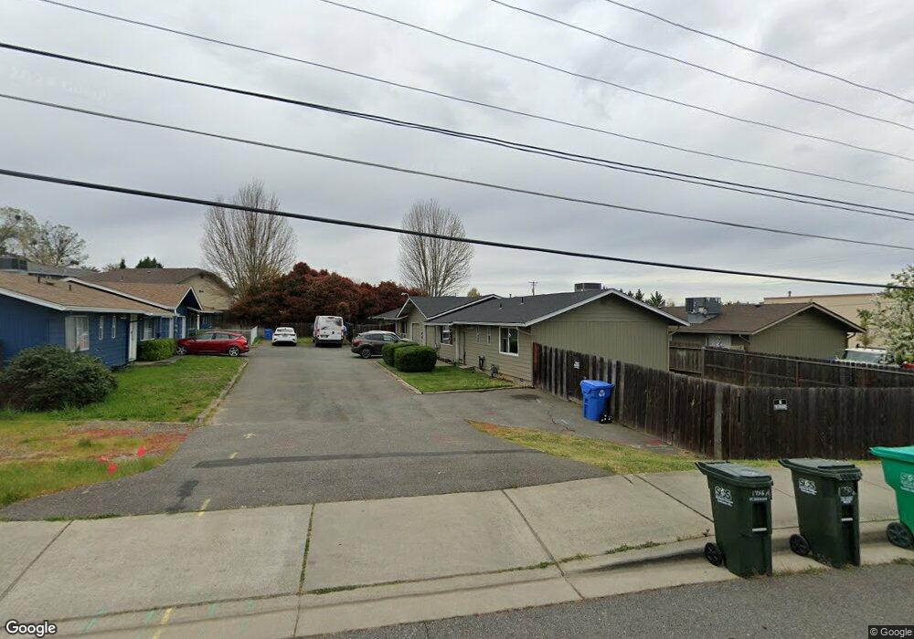 1750 SW Allen Creek Rd, Grants Pass, OR 97527 - photo 1