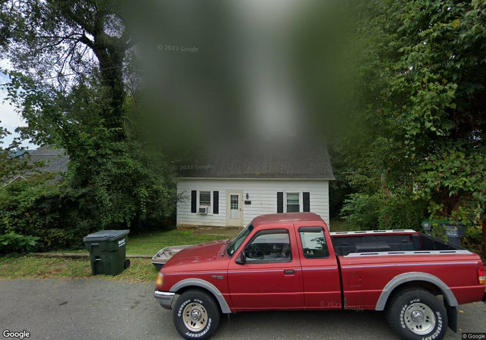 1310 Poplar St, Charlottesville, VA 22902 - photo 1