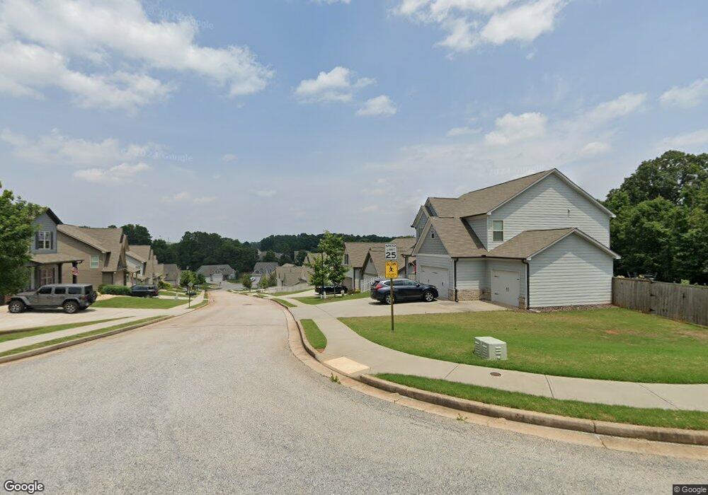 211 Charlotte Dr, Hoschton, GA 30548 - photo 1