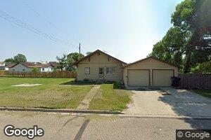 113 SW 6th St, Linton, ND 58552