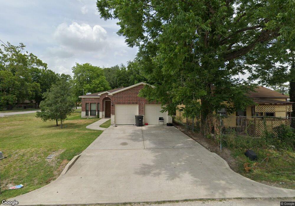 886 Chas Ln, Houston, TX 77091 - photo 1