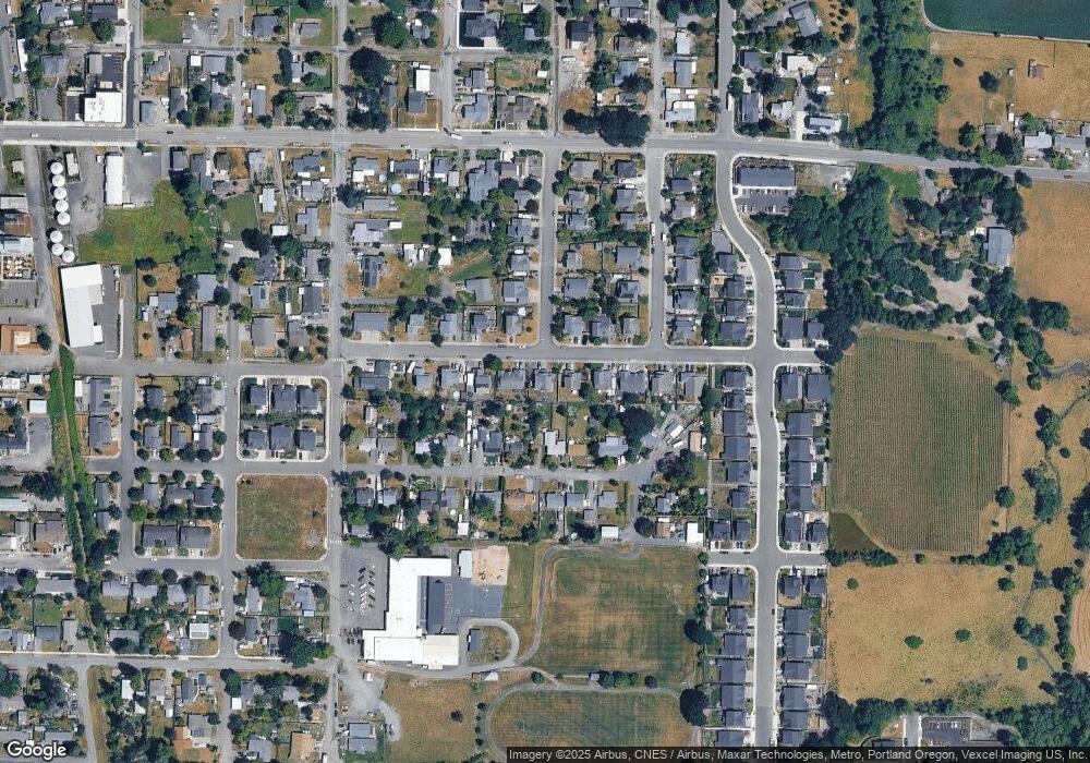 445 E Washington St, Carlton, OR 97111 - photo 1