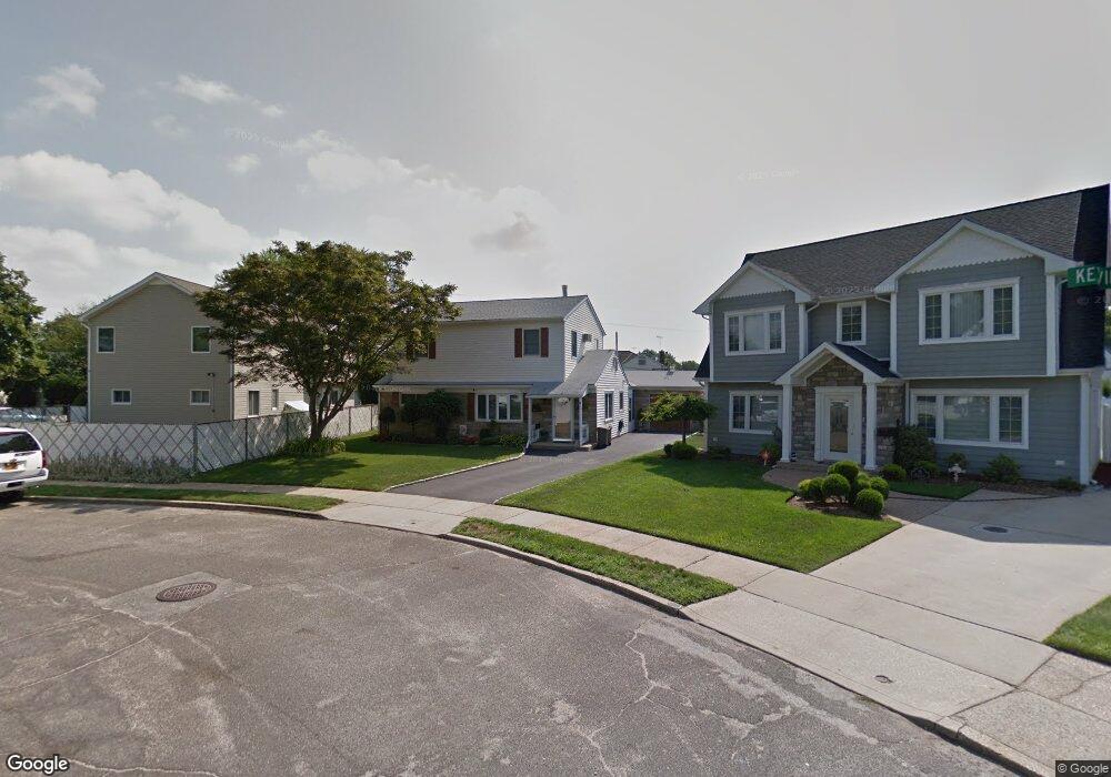 24 Kevin Ln, Bethpage, NY 11714 - photo 1