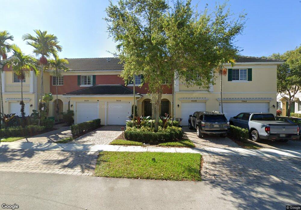 7628 Foxcroft Ln, Davie, FL 33328 - photo 1