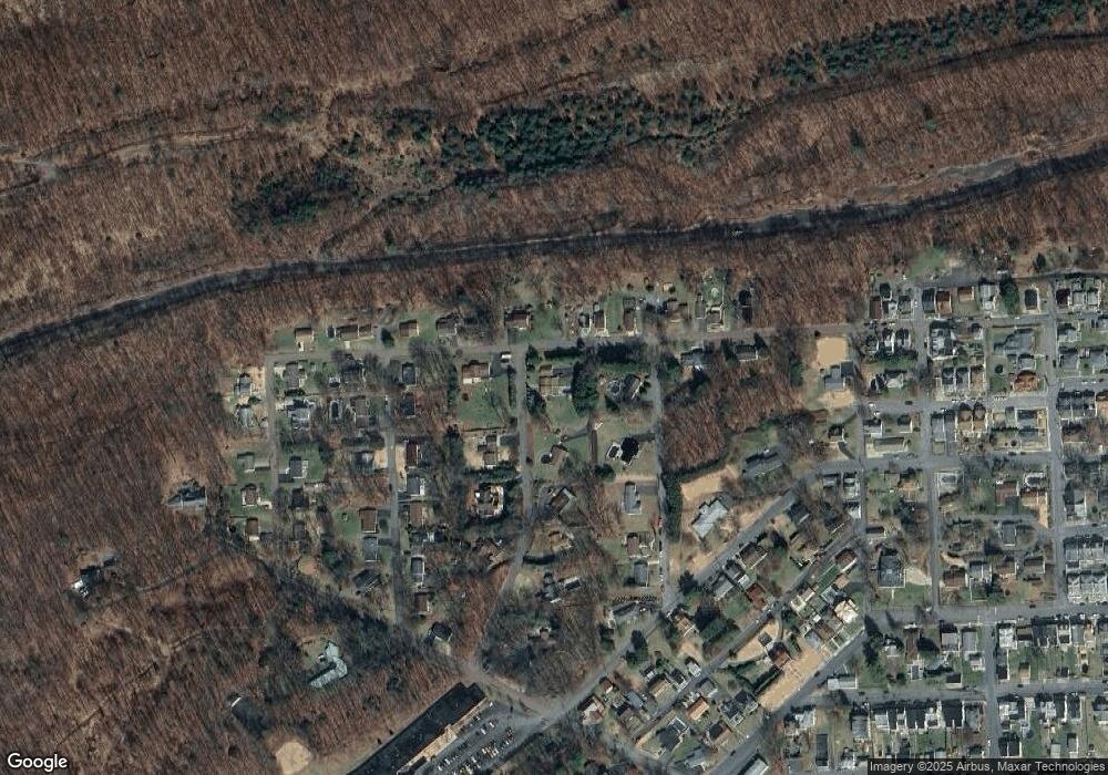 501 Beech St, Coal Township, PA 17866 - photo 1