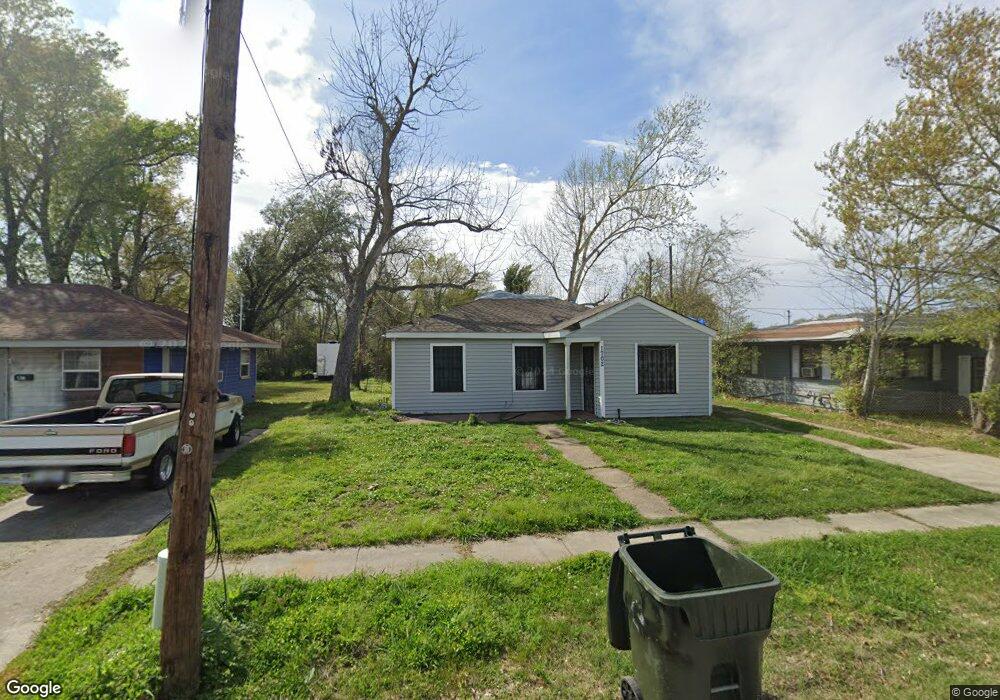 1702 8th Ave, Lake Charles, LA 70601 - photo 1