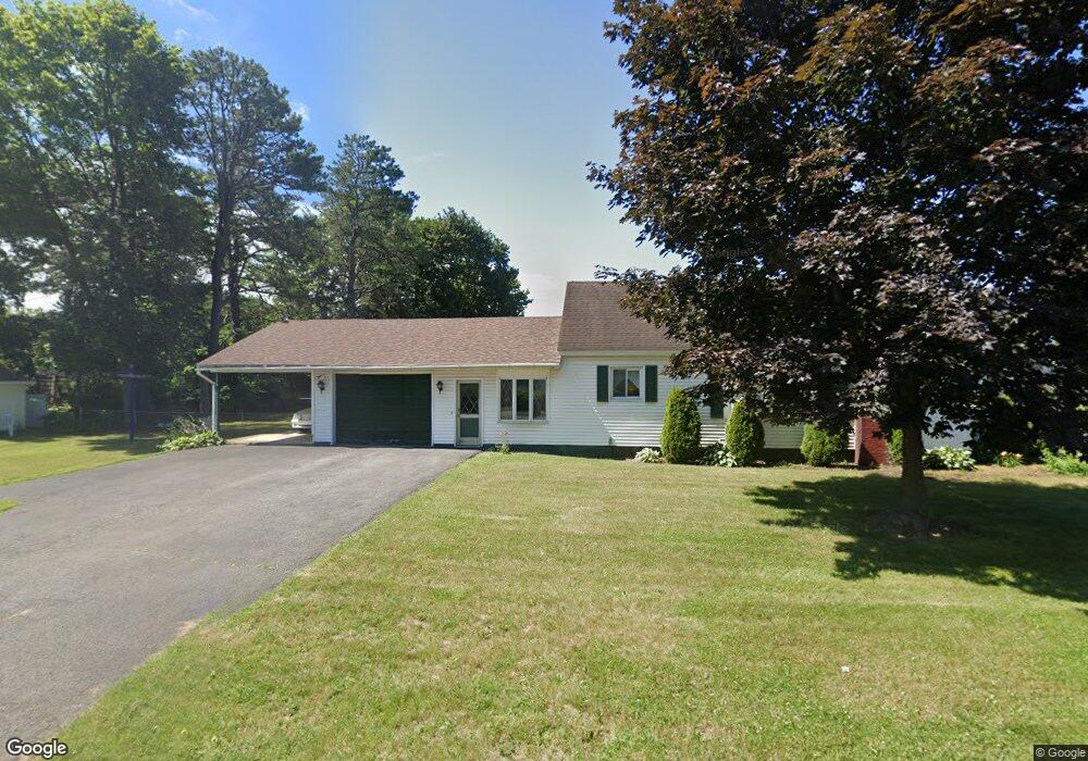 2104 Oaklawn Ave, Schenectady, NY 12306 - photo 1