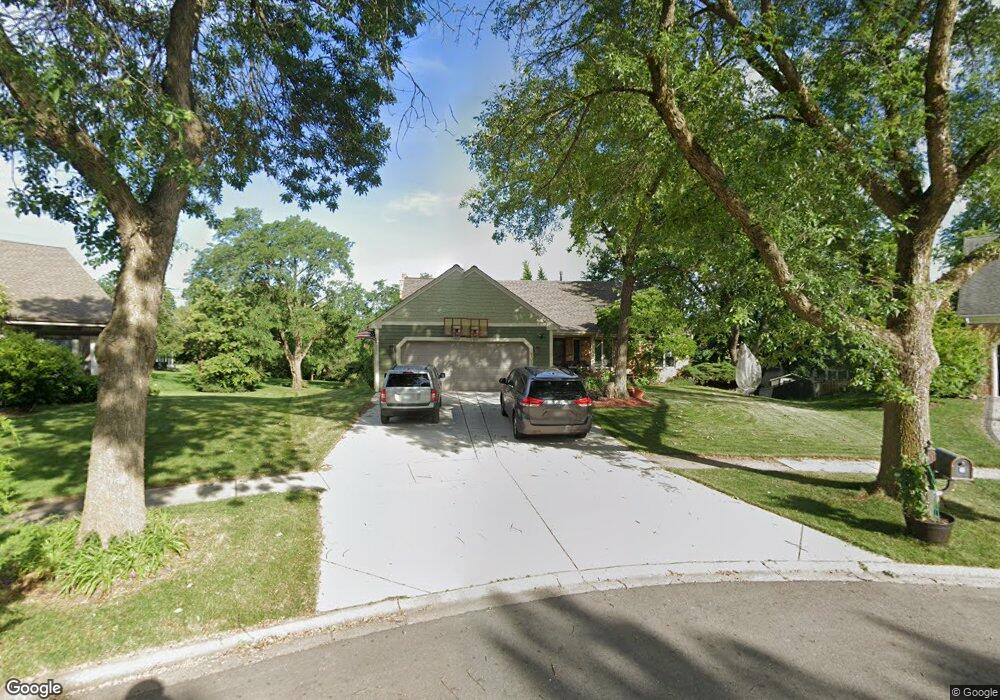 1038 Snowdon Ct, Naperville, IL 60540 - photo 1